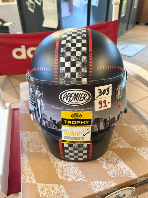 Premier Trophy Retrohelm FL9BM